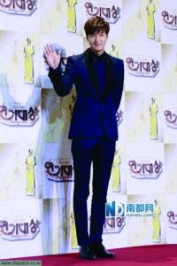 �������ϴ������������޻�Ӧâ��̨����ǩ��